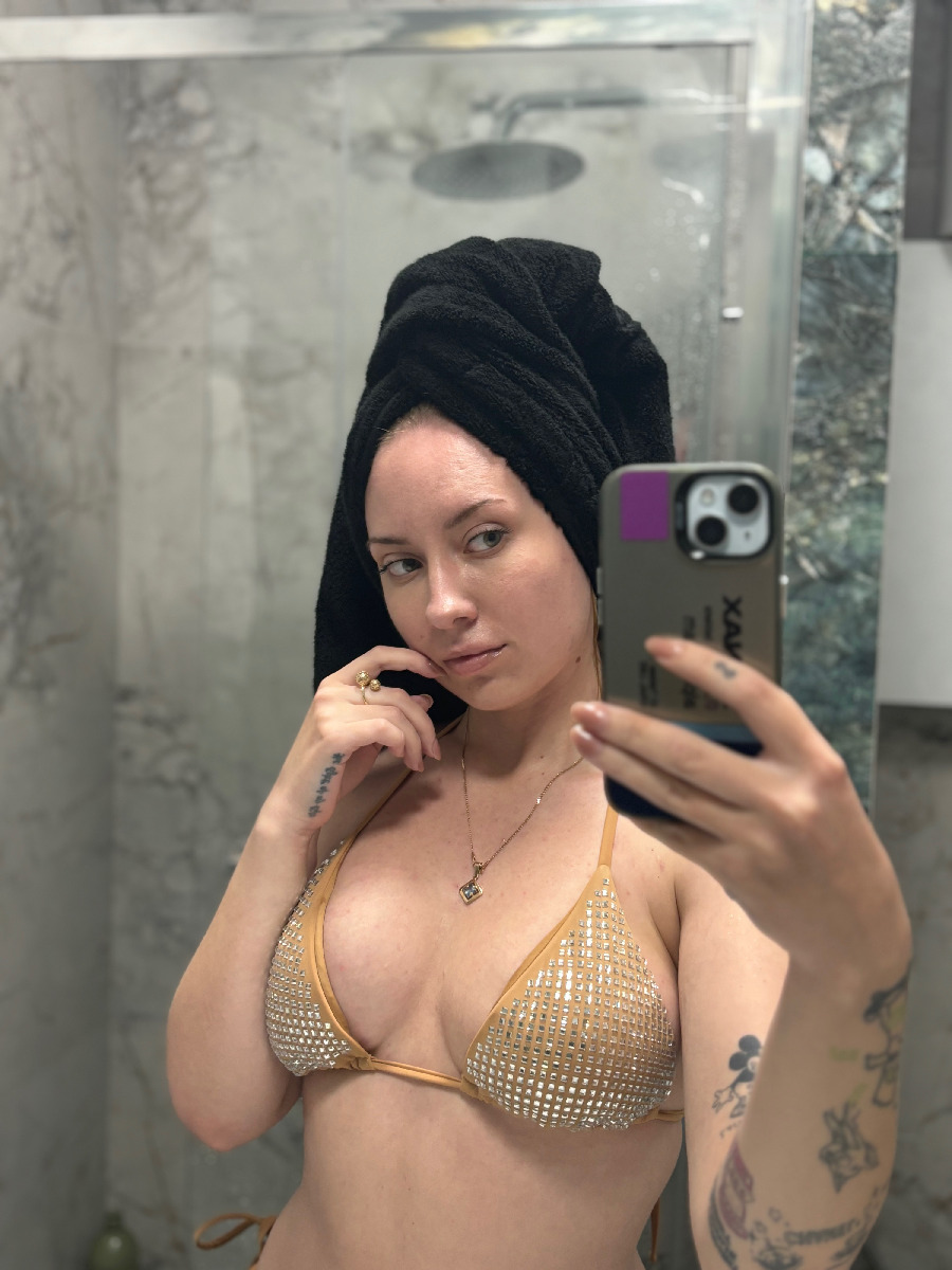 Nude girl KateV in Jugao