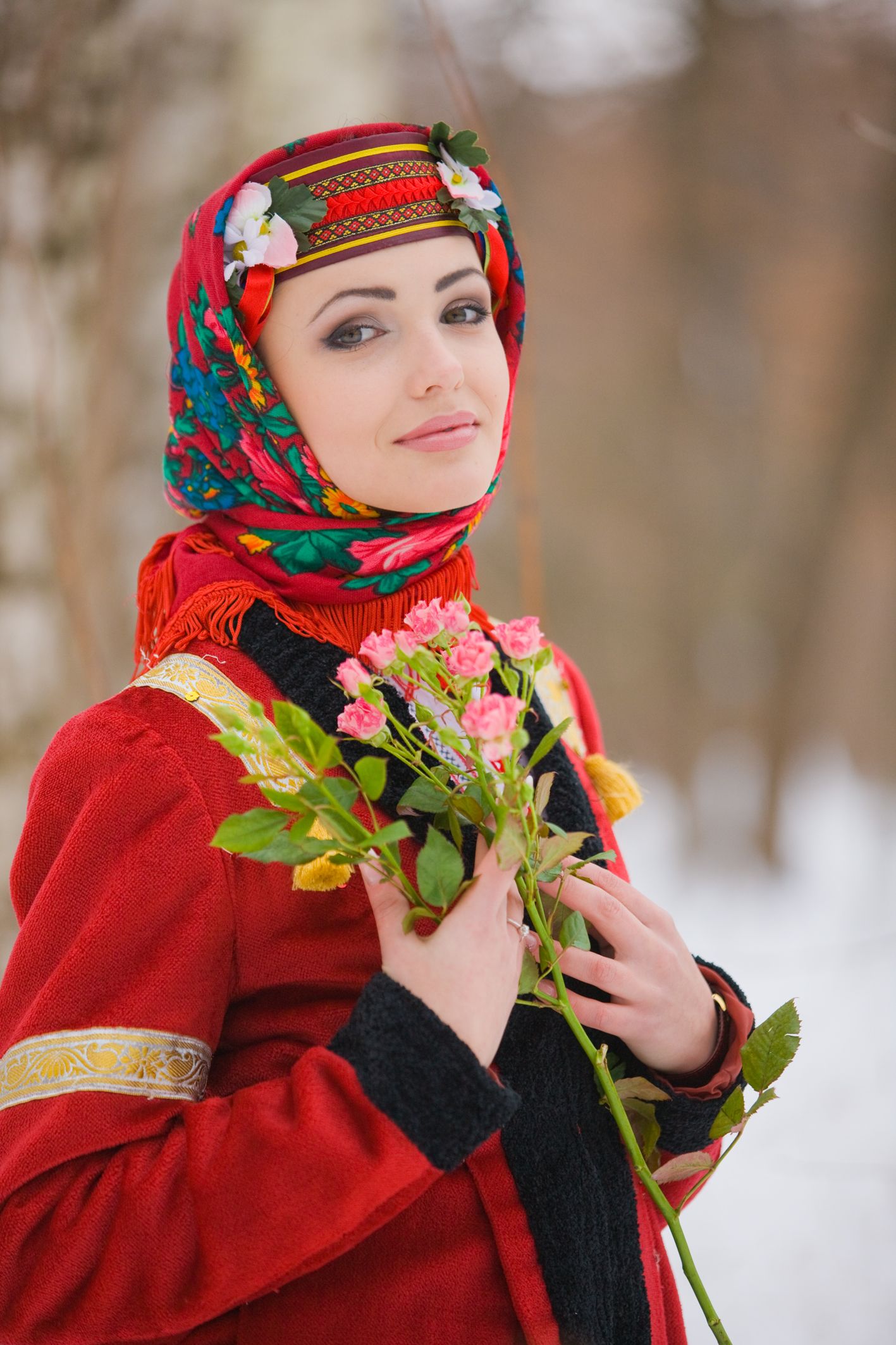 Sexy girl Girls in Slavic costumes in Jugao