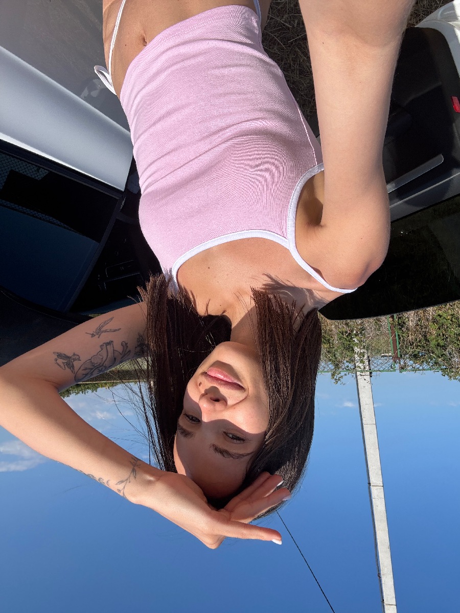 Sexy model Tina in Jugao